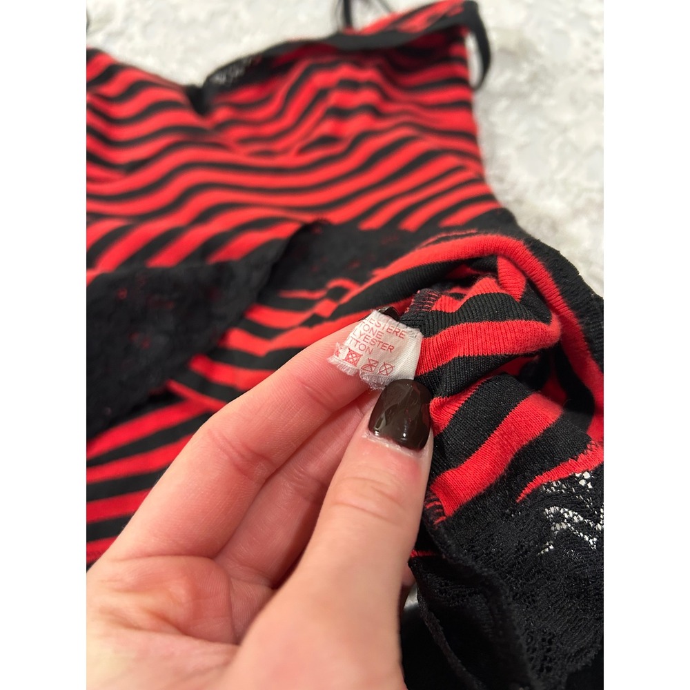 VTG Y2K Red Black Striped Lace Trim Tank Top Mall Goth Grunge Punk Alt 2000s - Picture 6 of 7